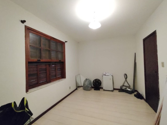 Imagem Casa com 4 Quartos à Venda, 114 m² em Santa Cecília - Teresópolis
