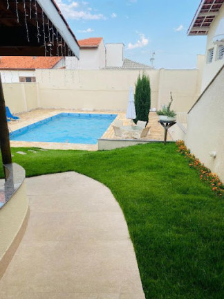 Imagem Casa com 3 Quartos à Venda, 195 m² em Jardim Tapajós - Atibaia