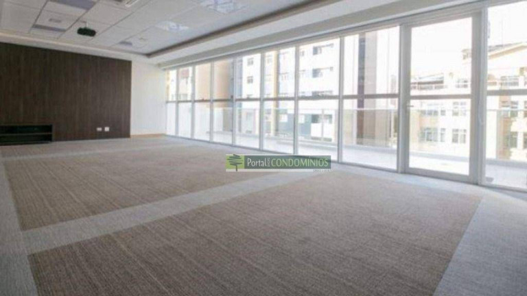 Sala Comercial à Venda, 200 m² em Centro - Curitiba