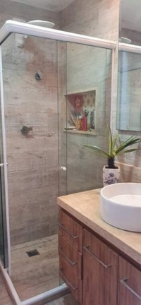 Imagem Casa com 3 Quartos à Venda, 360 m² em Pe Pequeno - Niterói Imagem Casa com 3 Quartos à Venda, 360 m² em Pe Pequeno - Niterói