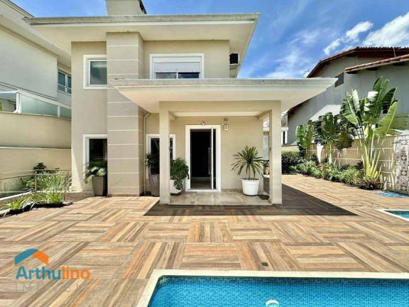 Imagem Casa com 4 Quartos à Venda ou Locação, 358 m² em Fazendinha - Carapicuíba