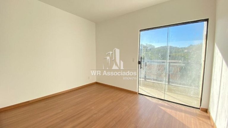 Imagem Casa com 3 Quartos à Venda, 217 m²