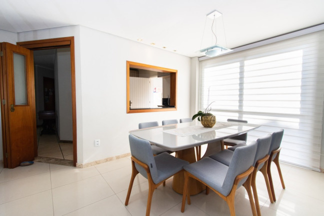 Imagem Casa com 4 Quartos à Venda, 250 m² em São José - Canoas