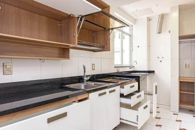 Imagem Imóvel com 2 Quartos à Venda, 75 m² em Humaitá - Rio De Janeiro