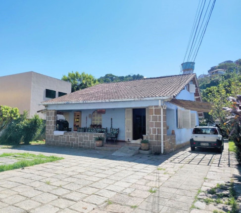 Imagem Casa com 4 Quartos à Venda, 219 m² em Várzea - Teresópolis Imagem Casa com 4 Quartos à Venda, 219 m² em Várzea - Teresópolis