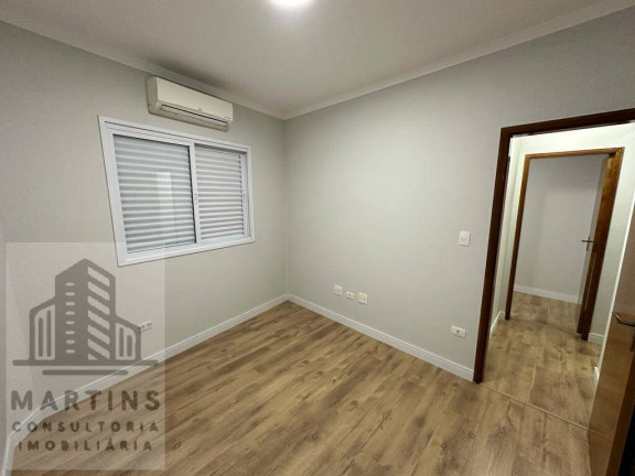 Imagem Casa com 3 Quartos à Venda, em Boqueirão - Santos Imagem Casa com 3 Quartos à Venda, em Boqueirão - Santos