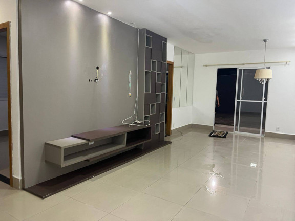 Casa com 3 Quartos para Alugar,  em Jardim Imperial - Cuiabá