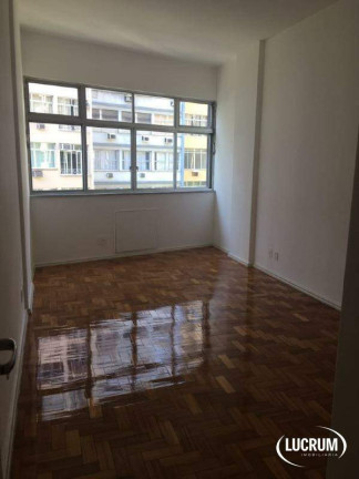Imagem Apartamento com 3 Quartos à Venda, 150 m² em Copacabana - Rio De Janeiro