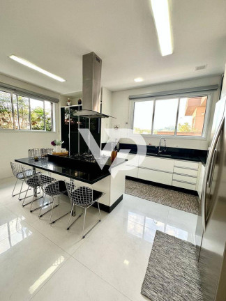 Imagem Casa com 3 Quartos à Venda, 400 m² em Tamboré - Santana De Parnaíba Imagem Casa com 3 Quartos à Venda, 400 m² em Tamboré - Santana De Parnaíba