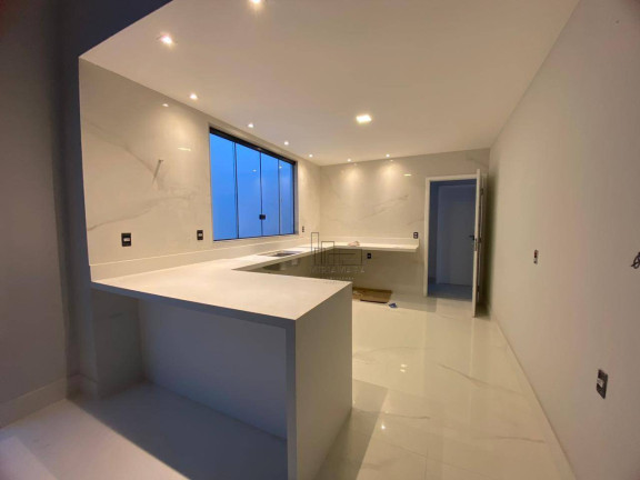 Imagem Casa com 3 Quartos à Venda, 220 m² em Morada Da Colina - Volta Redonda Imagem Casa com 3 Quartos à Venda, 220 m² em Morada Da Colina - Volta Redonda