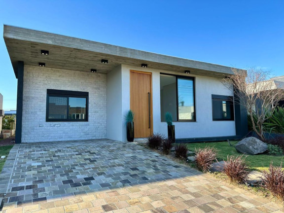 Imagem Casa com 4 Quartos à Venda, 195 m² em -- - Capao Da Canoa Imagem Casa com 4 Quartos à Venda, 195 m² em -- - Capao Da Canoa