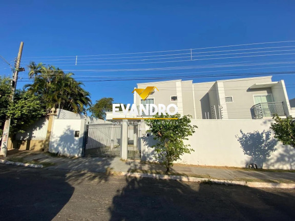 Casa com 3 Quartos à Venda, 215 m² em Jardim Califórnia - Cuiabá
