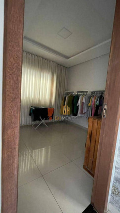 Imagem Casa com 4 Quartos à Venda, 130 m² em Jardim América - Goiânia Imagem Casa com 4 Quartos à Venda, 130 m² em Jardim América - Goiânia