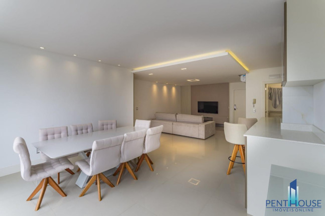 Imagem Apartamento com 3 Quartos à Venda, 128 m² em Centro - Balneário Camboriú Imagem Apartamento com 3 Quartos à Venda, 128 m² em Centro - Balneário Camboriú