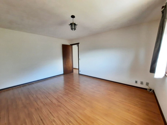 Imagem Casa com 4 Quartos à Venda, 229 m² em Parque Do Ingá - Teresópolis