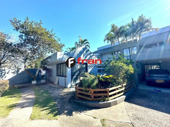 Imagem Casa com 5 Quartos à Venda, 504 m² em Joao Paulo - Florianópolis Imagem Casa com 5 Quartos à Venda, 504 m² em Joao Paulo - Florianópolis