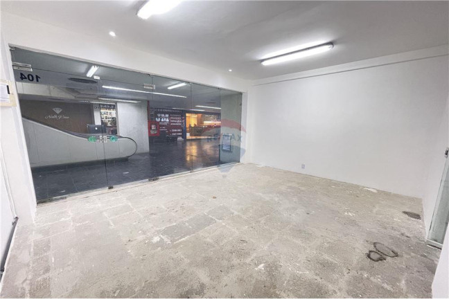 Sala Comercial à Venda, 28 m² em Copacabana - Rio De Janeiro