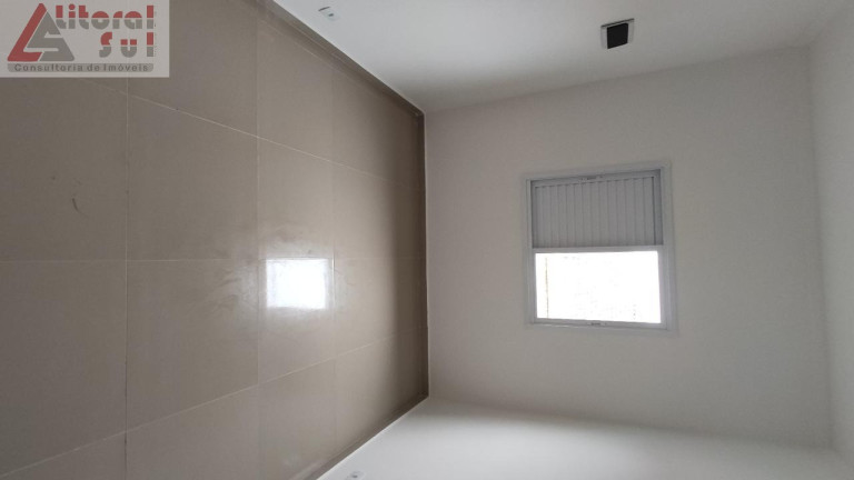Imagem Casa com 2 Quartos à Venda, 65 m² em Real - Praia Grande Imagem Casa com 2 Quartos à Venda, 65 m² em Real - Praia Grande