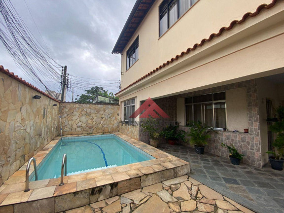 Imagem Casa com 5 Quartos à Venda, 371 m² em Patronato - São Gonçalo