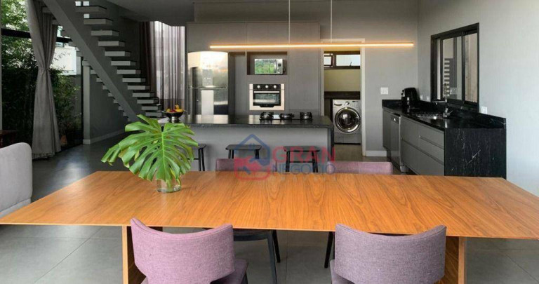 Imagem Casa com 3 Quartos à Venda, 282 m² em Santa Cândida - Curitiba Imagem Casa com 3 Quartos à Venda, 282 m² em Santa Cândida - Curitiba