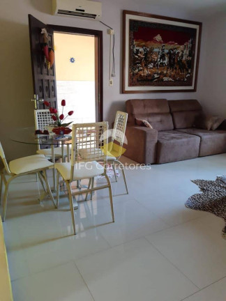 Imagem Casa com 6 Quartos à Venda, 180 m² em Centro - Balneário Piçarras