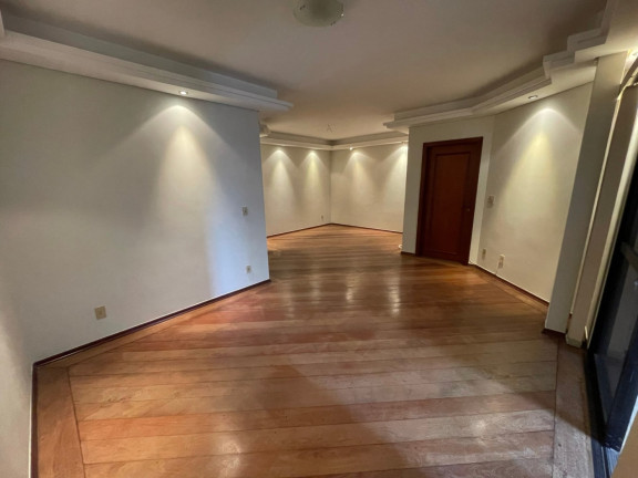 Apartamento com 3 Quartos à Venda, 187 m² em Centro - Taubaté