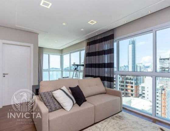 Imagem Cobertura com 3 Quartos à Venda, 222 m² em Pioneiros - Balneário Camboriú