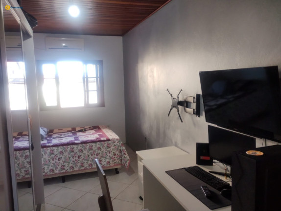 Imagem Casa com 2 Quartos à Venda, 360 m² em Carianos - Florianópolis