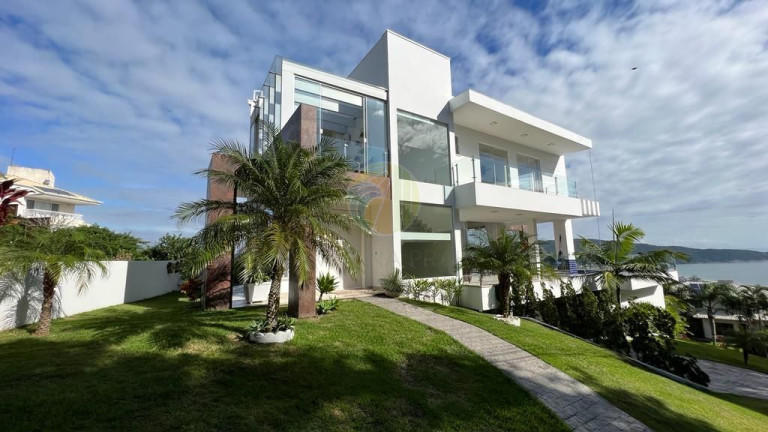 Casa com 4 Quartos à Venda, 11.500 m² em Centro - Bombinhas