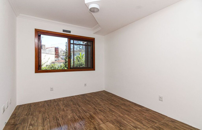 Imagem Casa com 3 Quartos à Venda, 232 m² em Jardim Isabel - Porto Alegre