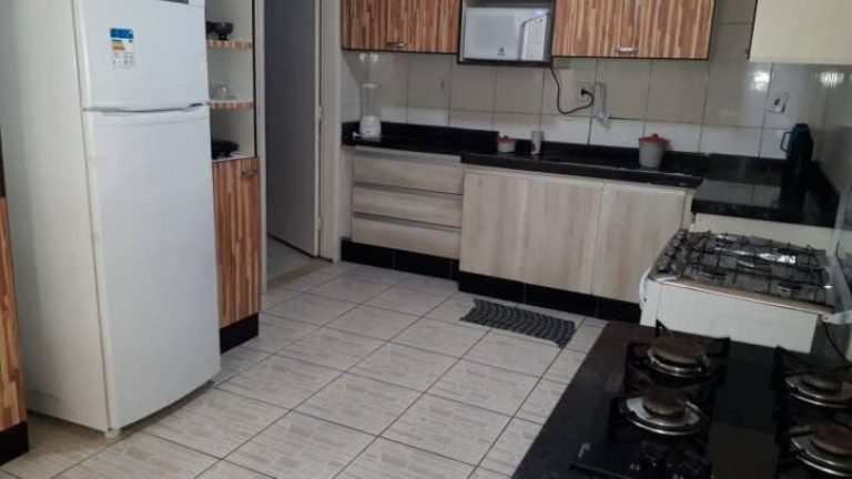 Imagem Sobrado com 3 Quartos à Venda, 350 m² em Olivença - Ilhéus