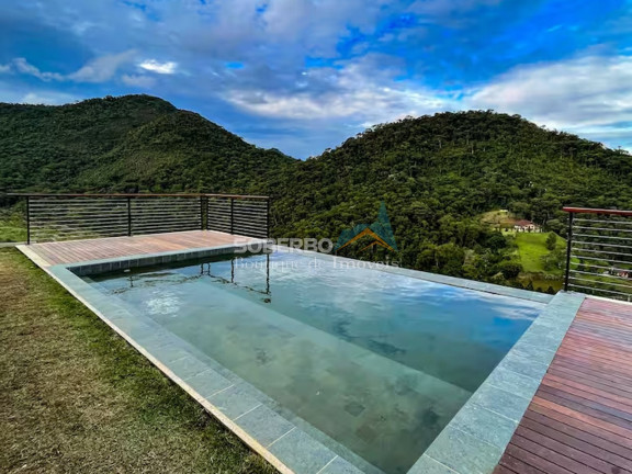 Imagem Casa com 4 Quartos à Venda, 750 m² em Vargem Grande - Teresópolis
