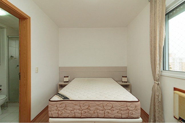 Imagem Imóvel com 3 Quartos à Venda, 68 m² em Jardim Carvalho - Porto Alegre