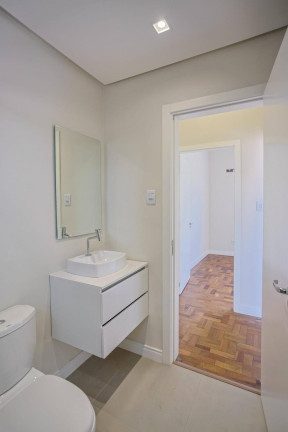 Imagem Imóvel com 2 Quartos à Venda,  em Moinhos De Vento - Porto Alegre