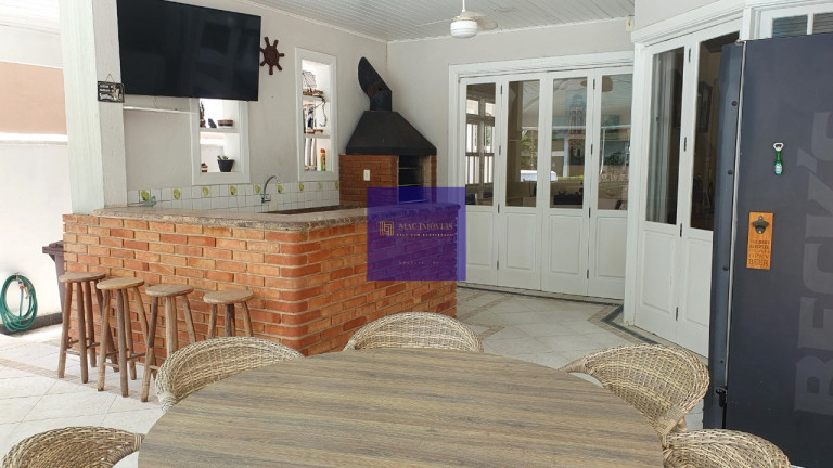 Casa com 4 Quartos à Venda, 200 m² em Enseada - Guarujá