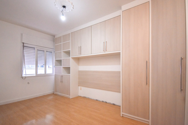 Imagem Imóvel com 3 Quartos à Venda, 94 m² em Menino Deus - Porto Alegre Imagem Imóvel com 3 Quartos à Venda, 94 m² em Menino Deus - Porto Alegre