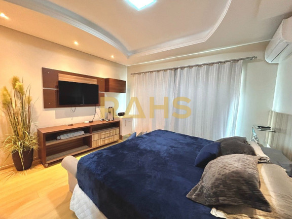 Imagem Casa com 4 Quartos à Venda, 279 m² em Floresta - Joinville Imagem Casa com 4 Quartos à Venda, 279 m² em Floresta - Joinville