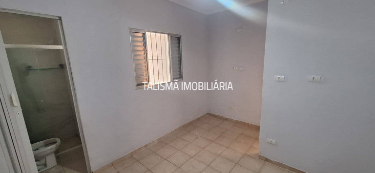 Imagem Casa com 3 Quartos para Alugar, 200 m² em Jardim Maria Virginia - São Paulo Imagem Casa com 3 Quartos para Alugar, 200 m² em Jardim Maria Virginia - São Paulo
