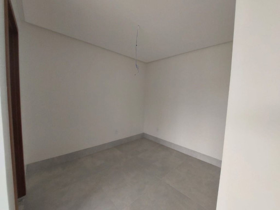 Imagem Sobrado com 4 Quartos à Venda, 213 m² em Jardins Barcelona - Senador Canedo