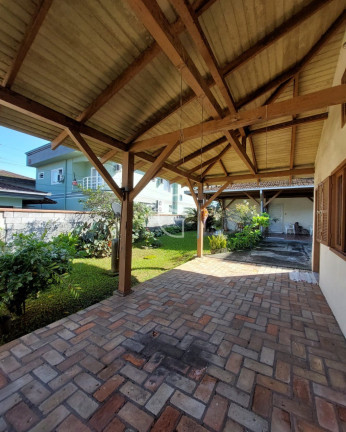 Imagem Casa com 3 Quartos à Venda, 60 m² em Glória - Joinville