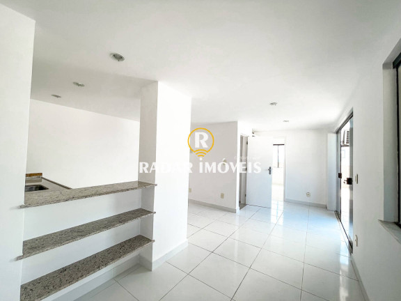 Imagem Cobertura com 4 Quartos à Venda, 180 m² em Algodoal - Cabo Frio
