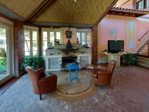 Imagem Casa com 3 Quartos à Venda, 350 m² em Albuquerque - Teresópolis Imagem Casa com 3 Quartos à Venda, 350 m² em Albuquerque - Teresópolis