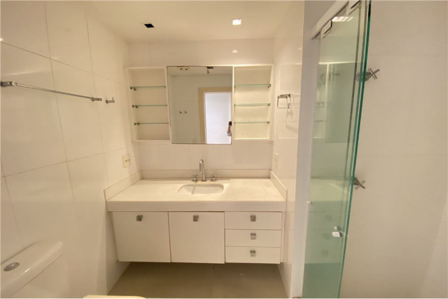 Imagem Apartamento com 3 Quartos à Venda, 107 m² em Copacabana - Rio De Janeiro Imagem Apartamento com 3 Quartos à Venda, 107 m² em Copacabana - Rio De Janeiro
