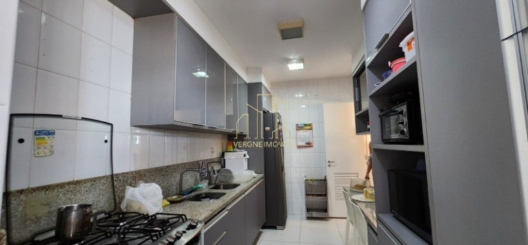 Imagem Imóvel com 4 Quartos à Venda, 181 m² em Pituba - Salvador Imagem Imóvel com 4 Quartos à Venda, 181 m² em Pituba - Salvador