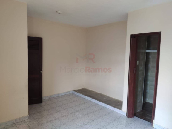 Imagem Casa com 3 Quartos à Venda, 260 m² em Montese - Fortaleza Imagem Casa com 3 Quartos à Venda, 260 m² em Montese - Fortaleza