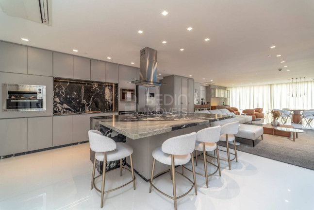 Imagem Apartamento com 4 Quartos à Venda, 256 m² em Centro - Balneário Camboriú