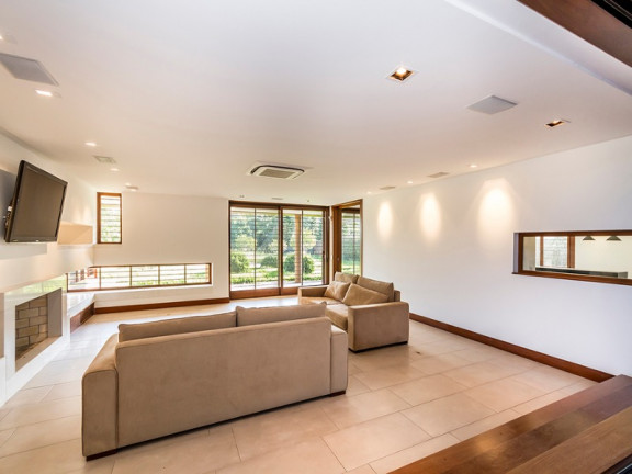 Imagem Imóvel com 5 Quartos à Venda, 947 m² em Marechal Rondon - Canoas Imagem Imóvel com 5 Quartos à Venda, 947 m² em Marechal Rondon - Canoas