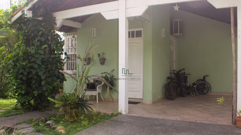 Casa com 3 Quartos à Venda, 171 m² em Itaipu - Niterói