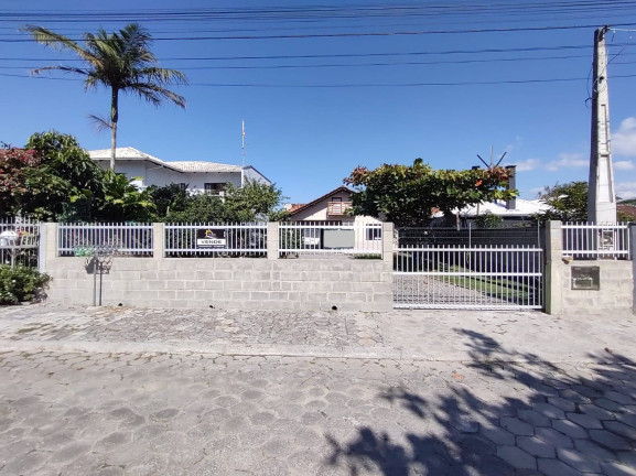 Imagem Casa com 3 Quartos à Venda, 360 m² em Salinas - Balneário Barra Do Sul Imagem Casa com 3 Quartos à Venda, 360 m² em Salinas - Balneário Barra Do Sul