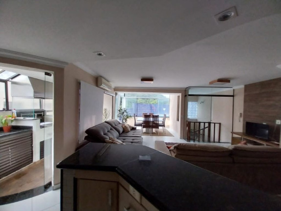 Imagem Cobertura com 3 Quartos à Venda, 200 m² em Pitangueiras - Guarujá